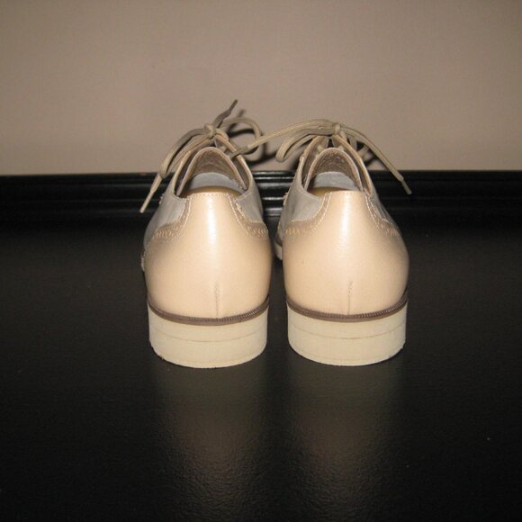 NWOT Ferragamo SPECTATOR 2 Tone Wingtip Tie Loafer Ivory Taupe Size 8 2A - Picture 5 of 8